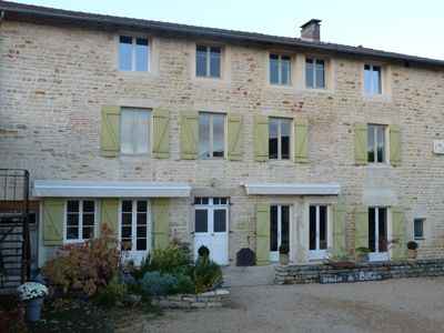 Chambres d'hôtes et gîte à vendre à Montbellet entre Mâcon et Tournus en Saône-et-Loire