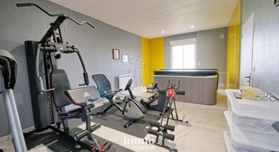 salle de sport avec spa de la Maison d’hôtes avec hébergements insolites à vendre aux portes de Beauval