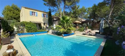 Gîte et chambres d'hôtes à vendre à Beaucaire dans le Gard