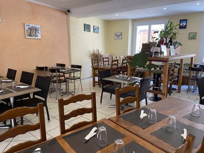 salle du Restaurant et gîte d’étape à vendre sur le chemin de St Jacques de Compostelle à St-Alban-sur-Limagnole en Lozère