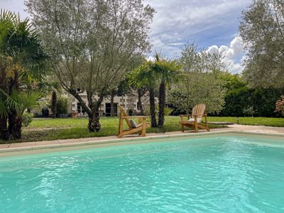 piscine de la Propriété et gîte à vendre près de Poitiers