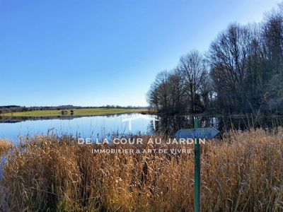 jardin du Gîte de groupe à vendre au bord du lac à Saint Quentin sur Charente