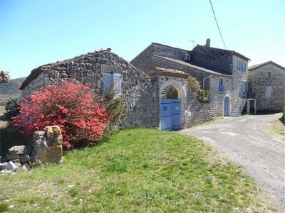 Propriété avec gîtes à vendre à Saint-Germain en Ardèche